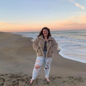 Meet your Posher, Grace